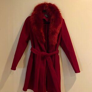 Elegant Red Coat,  with detachable Faux Fur Collar, pockets and very sleek!